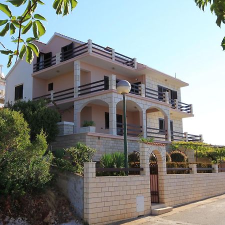 Apartments By The Sea Zavalatica, Korcula - 9137 Exterior foto