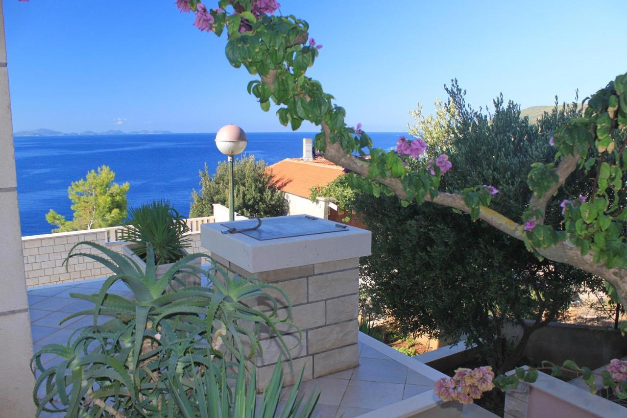 Apartments By The Sea Zavalatica, Korcula - 9137 Exterior foto