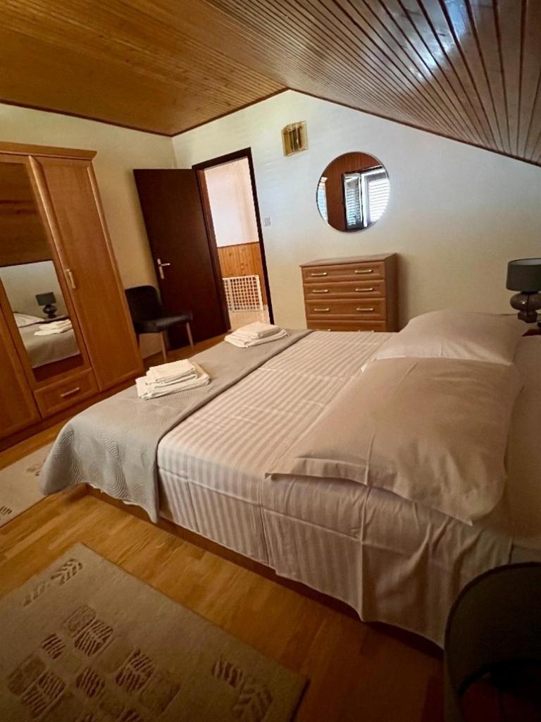 Apartments By The Sea Zavalatica, Korcula - 9137 Zimmer foto